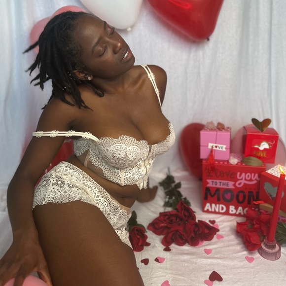 Sheer Nude White Lace Bustier Bra and Short Set - Picture 8 of 8